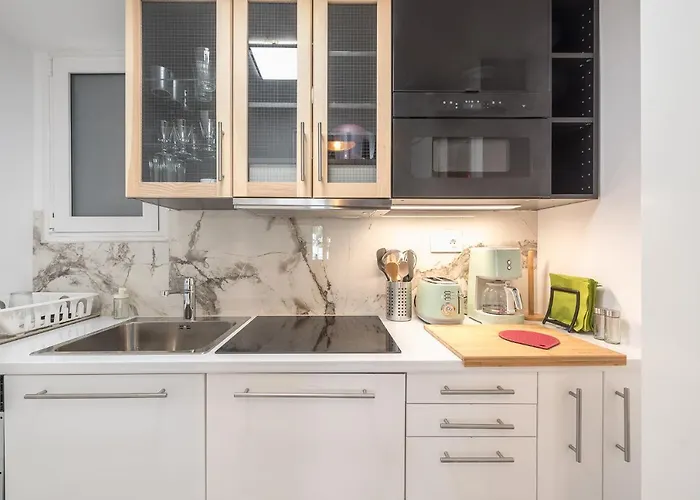 Luxurious Apartment In Kolonaki, Peridot -Homes