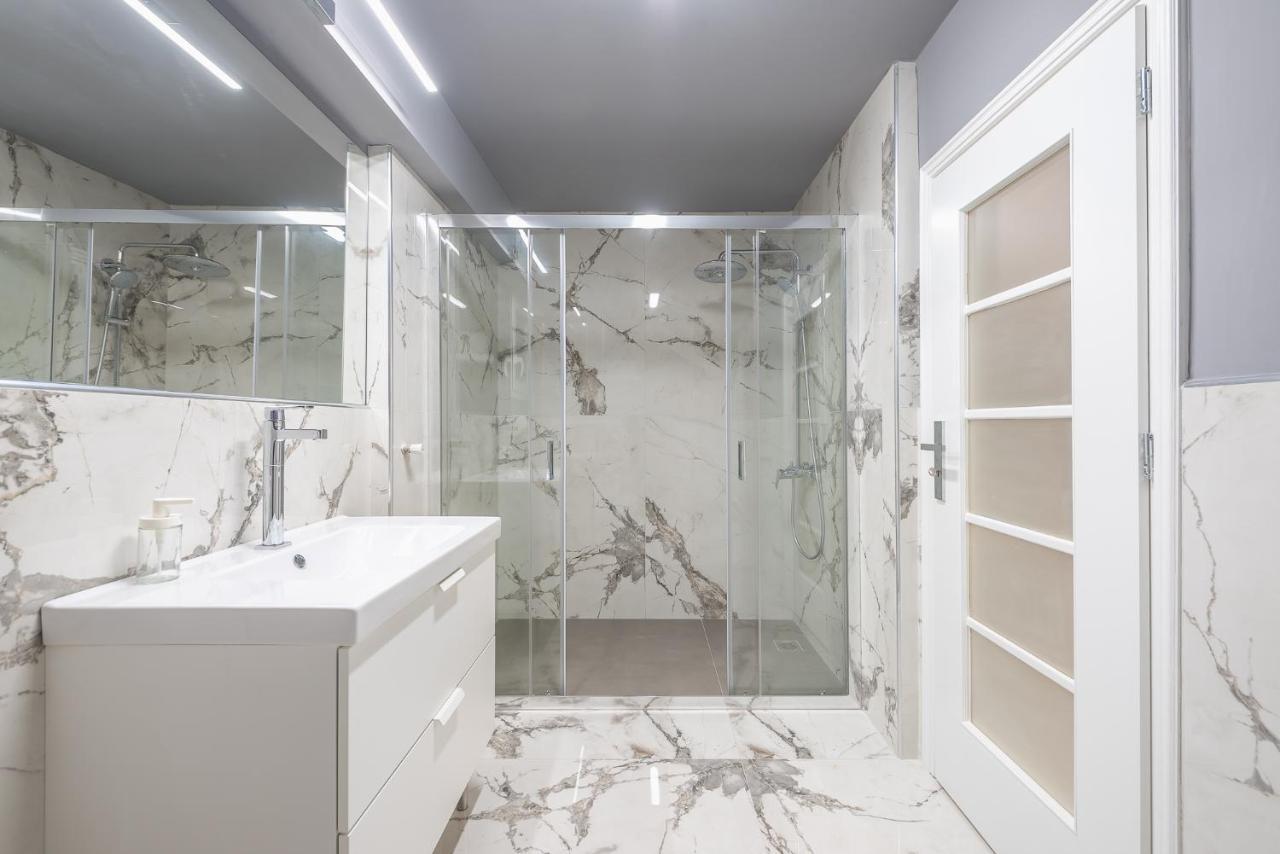 Luxurious In Kolonaki, Peridot -homes Apartment